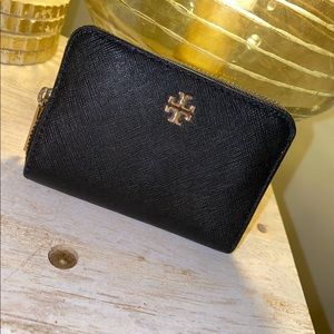 Tory Burch Wallet/ attached key ring